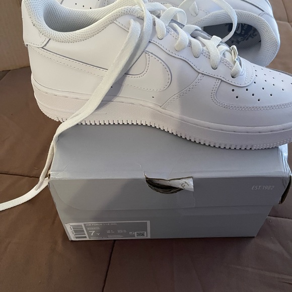 Brand new  and never been worn! - Picture 3 of 4